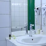 Otel Le Moderne - Anciennement Oursblanc Victorhugo 2*