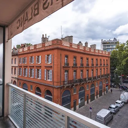 Ours Blanc - Place Victor Hugo Toulouse