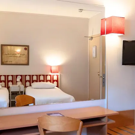 Ours Blanc - Victor Hugo Hotel