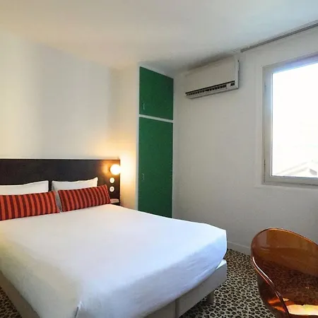 Hotel Le Moderne - Anciennement Oursblanc Victorhugo 2*