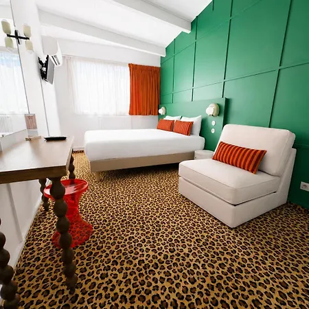 Le Moderne Hotel 2*