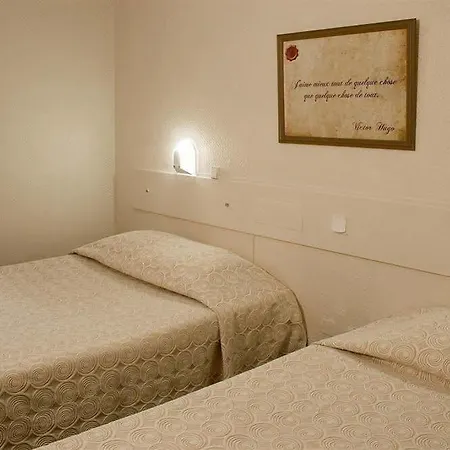 Hotel Ours Blanc - Victor Hugo 2*