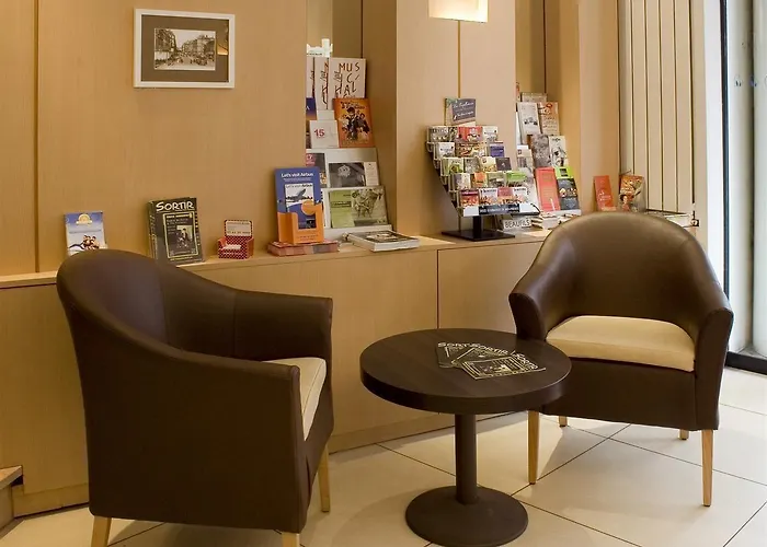 Ours Blanc - Victor Hugo Hotel