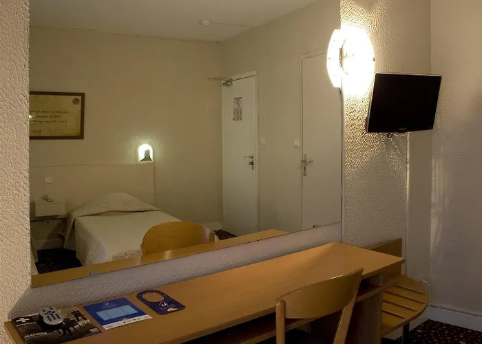 Ours Blanc - Victor Hugo 2* Toulouse