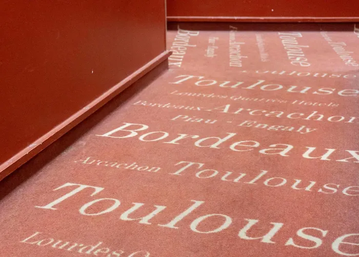 ホテル Ours Blanc - Victor Hugo