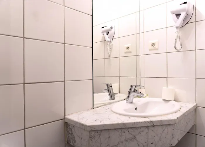 Ours Blanc - Victor Hugo ホテル