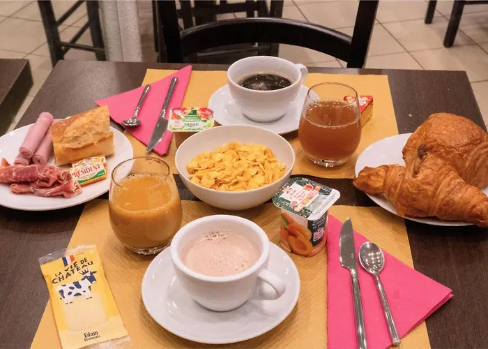 Ours Blanc - Victor Hugo ホテル 2*