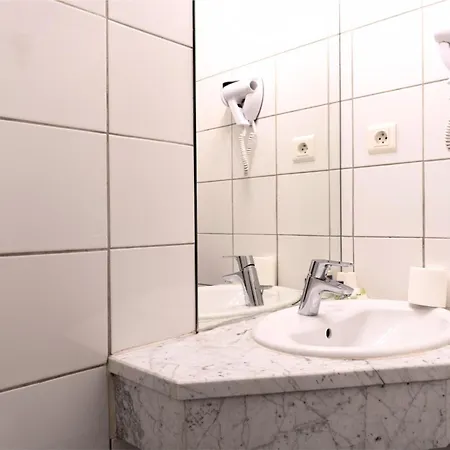 Ours Blanc - Victor Hugo Hotel