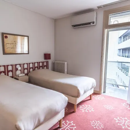 Ours Blanc - Victor Hugo Hotel Toulouse