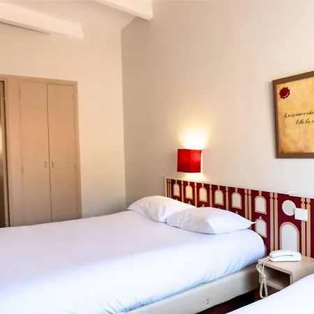 Ours Blanc - Victor Hugo Hotel Tolosa