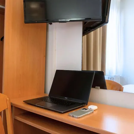 Ours Blanc - Victor Hugo 2* Tolosa