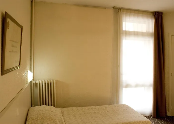 Ours Blanc - Victor Hugo Отель Тулуза