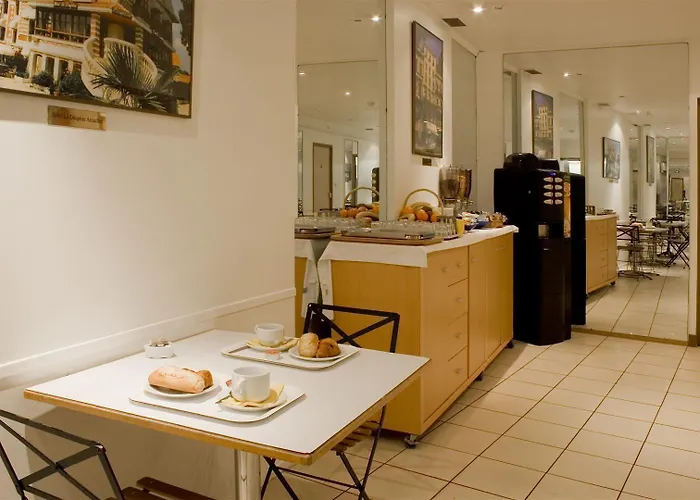 Ours Blanc - Victor Hugo Отель Тулуза