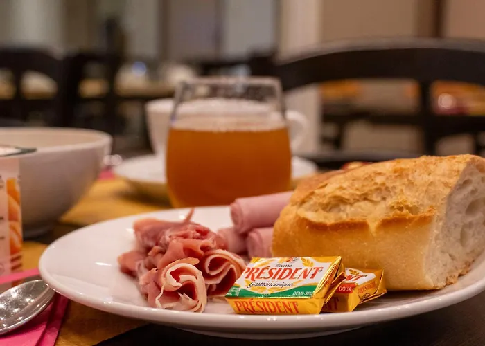 Ours Blanc - Victor Hugo Отель