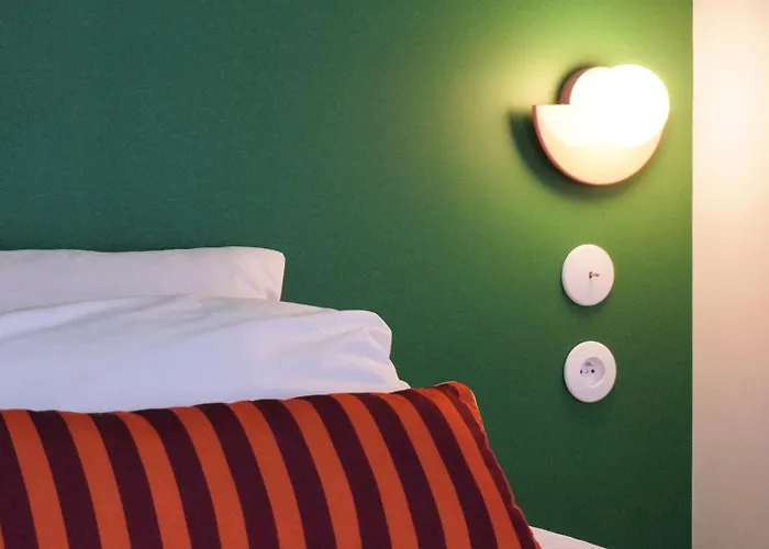 Отель Ours Blanc - Victor Hugo Тулуза