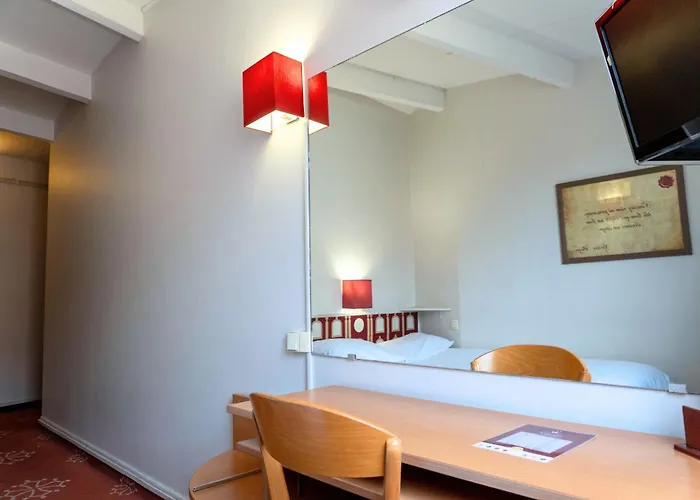 Отель Ours Blanc - Victor Hugo Тулуза